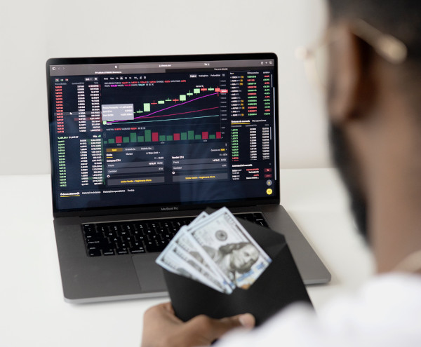 COMMENT MAITRISER LES ENJEUX DE LA GESTION DES STOCKS POUR GARANTIR LA PERFORMANCE DE VOTRE STRATEGIE ACHATS ?