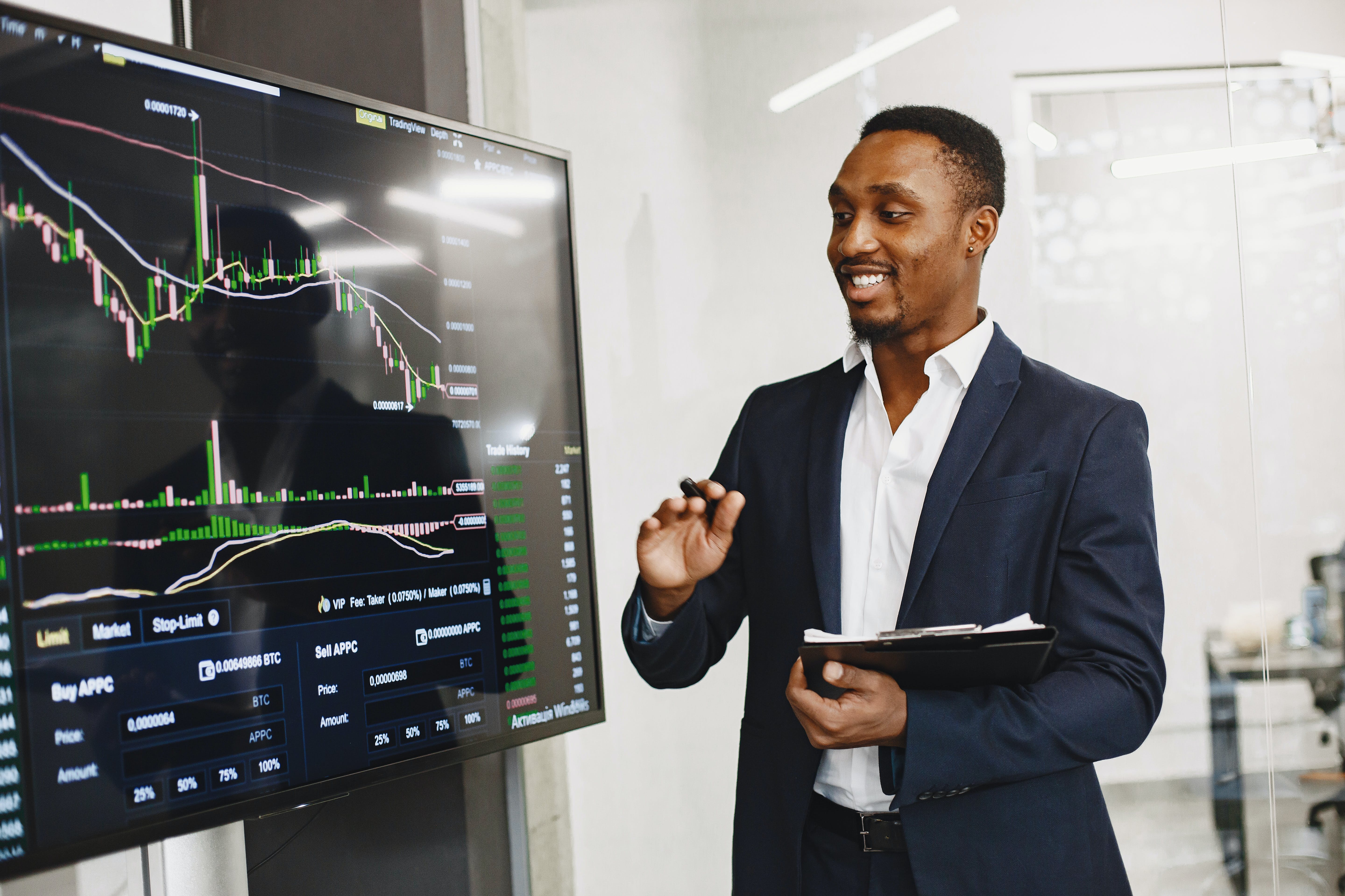 MANAGEMENT HYBRIDE : COMMENT LES MANAGERS DOIVENT EVOLUER