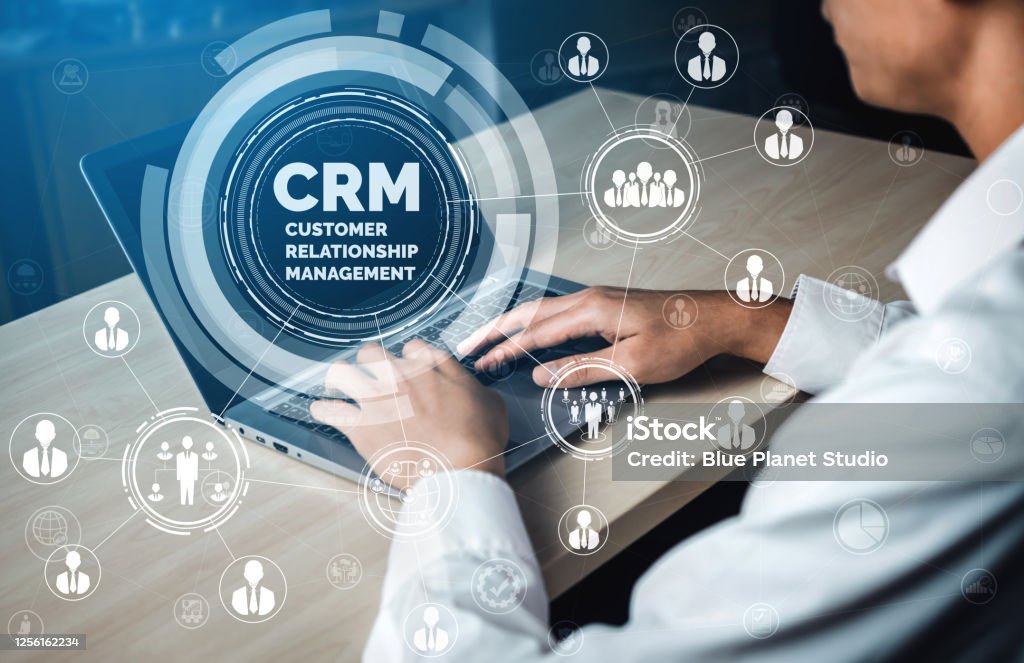 POURQUOI DEPLOYER UN CRM AU SERVICE DE LA STRATEGIE DENTREPRISE ?